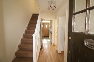 Williams Avenue, London