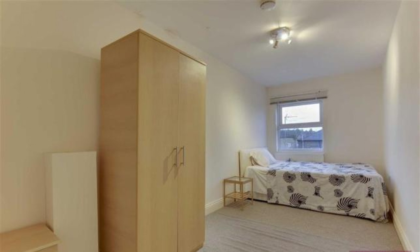 Images for High Road, London