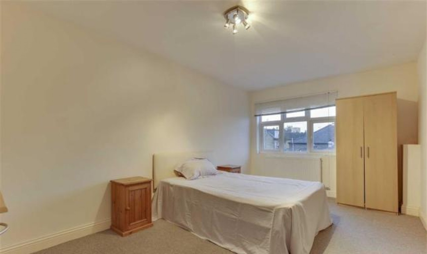 Images for High Road, London