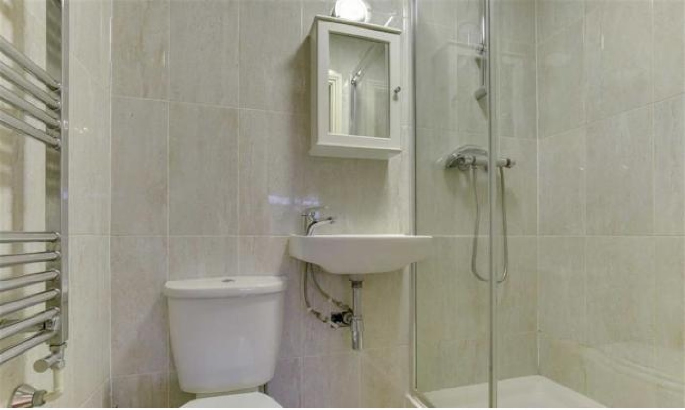 Images for High Road, London