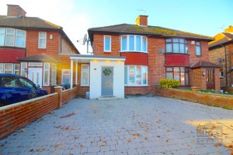 Grove Gardens, Enfield