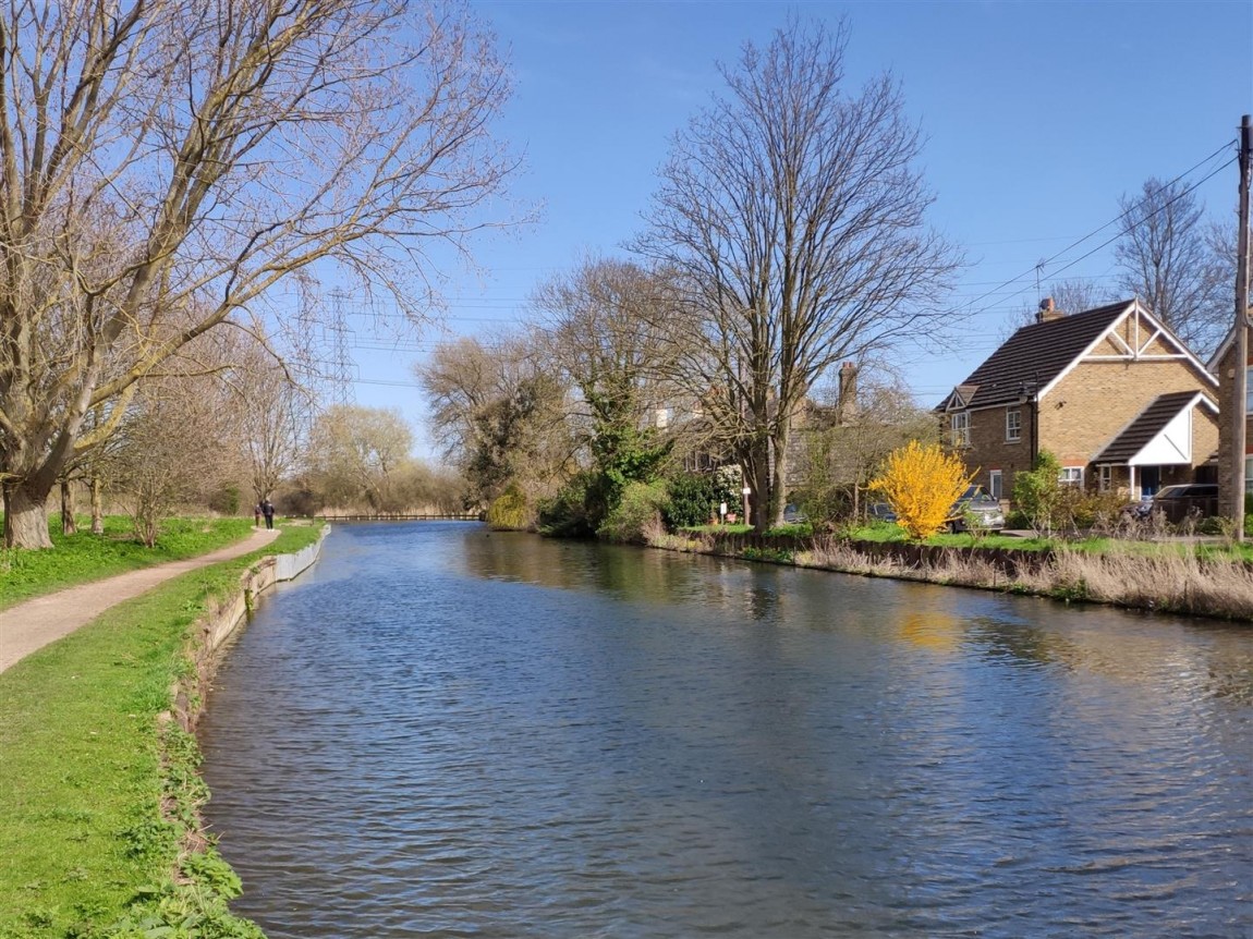 Images for Magnetic Crescent, Enfield