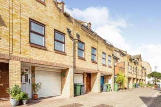 Greenland Mews, London