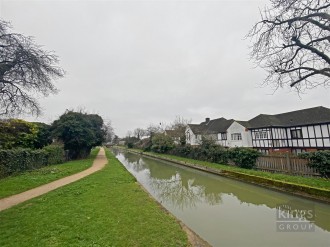 Barrowell Green, London