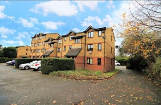 Green Pond Close, London