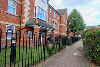 Cobham Close, Enfield