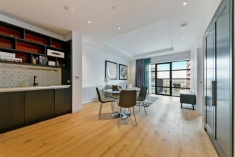 City Island, London E14