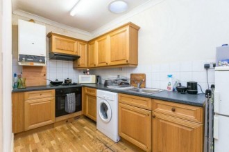 Nayim Place, London