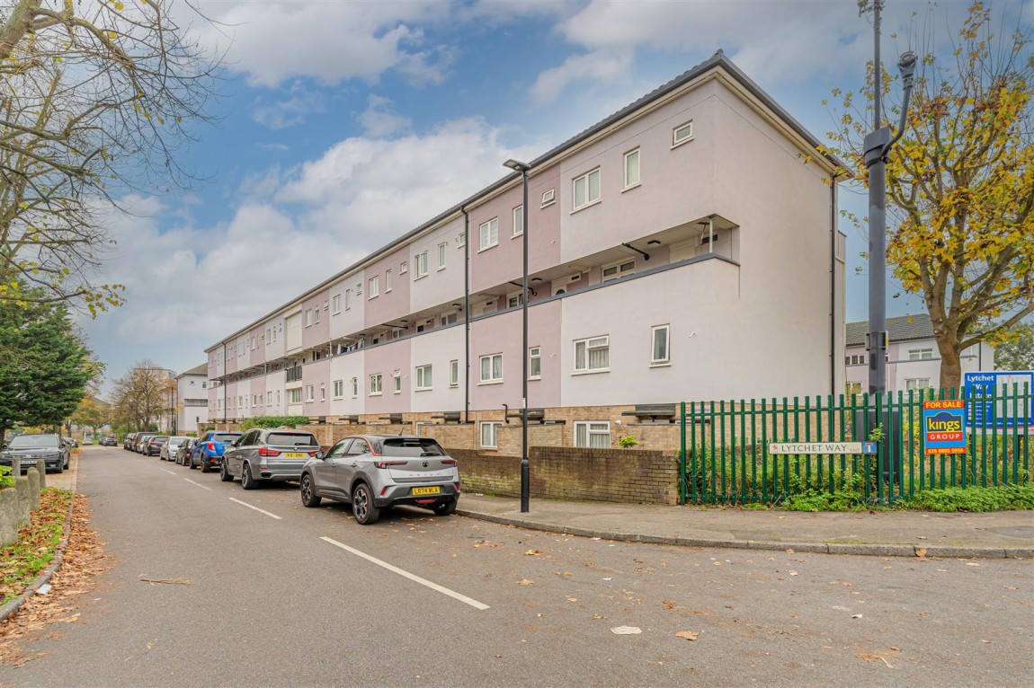 Images for Lytchet Way, Enfield (Chain Free)