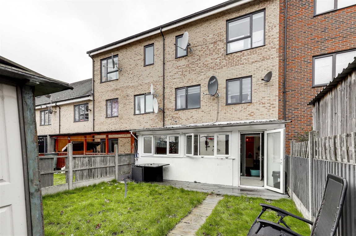 Images for Dairy Close, Enfield
