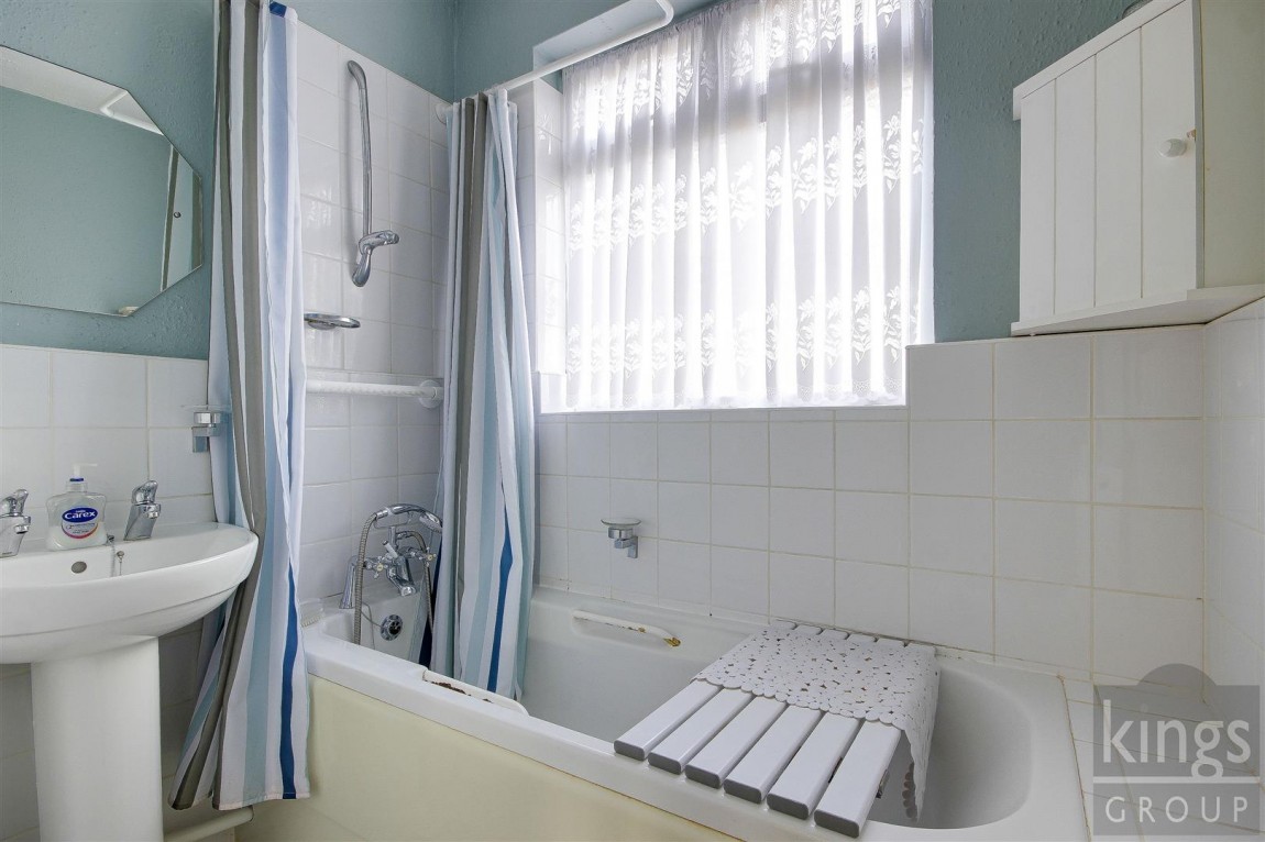 Images for Boleyn Avenue, Enfield