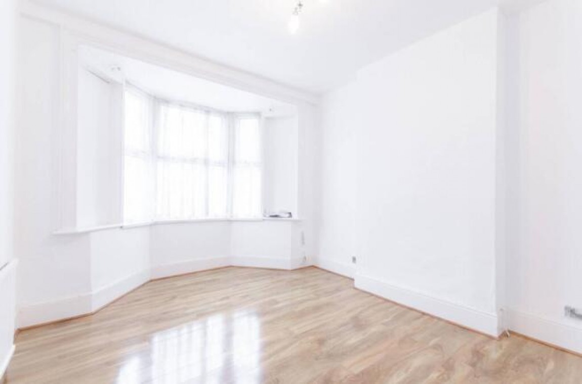 Images for Grosvenor Park Road, London