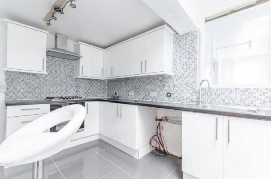 Images for Grosvenor Park Road, London