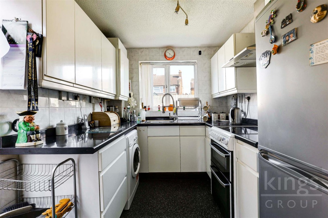 Images for Kingsmead, Waltham Cross