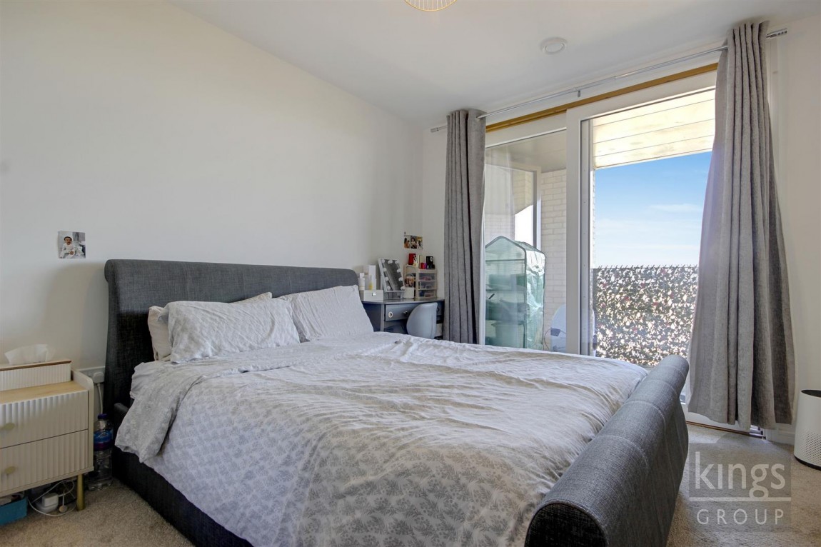Images for Peregrine point, Enfield