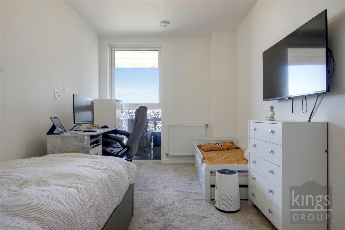 Images for Peregrine point, Enfield