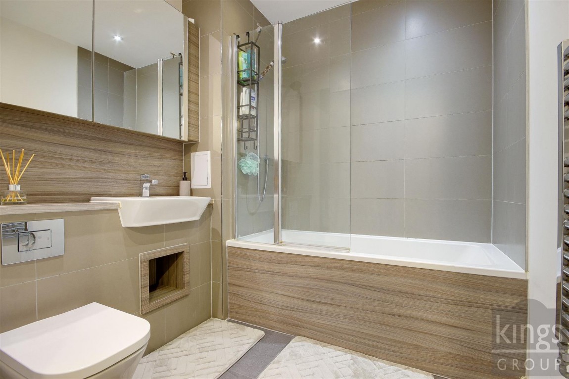 Images for Peregrine point, Enfield