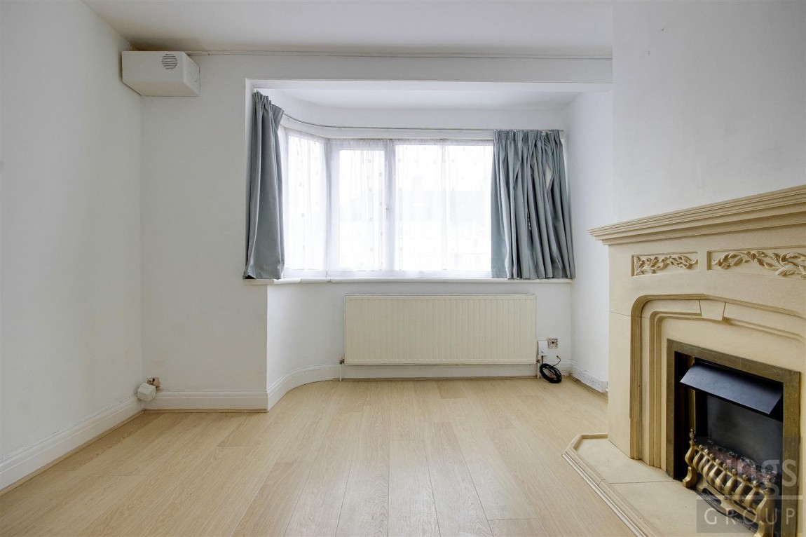 Images for Crest Drive, Enfield