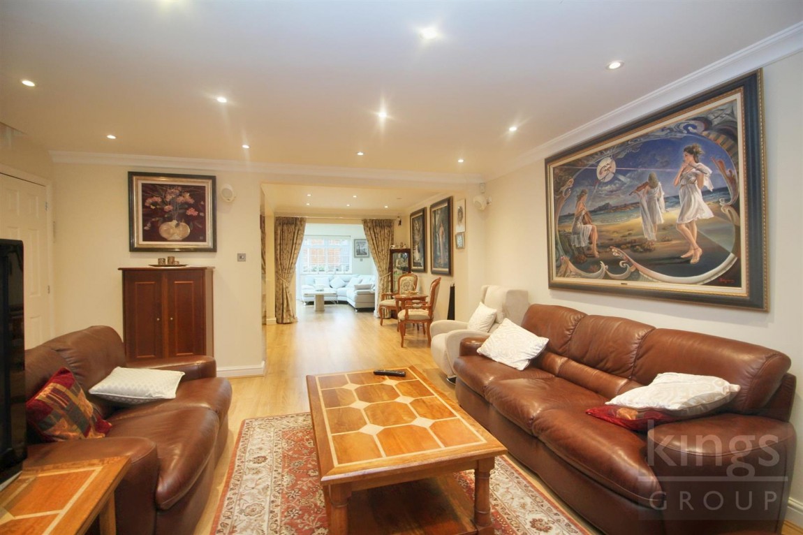 Images for Caldecot Avenue, Cheshunt, Waltham Cross
