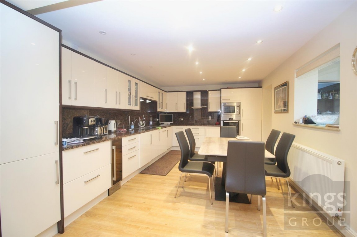 Images for Caldecot Avenue, Cheshunt, Waltham Cross