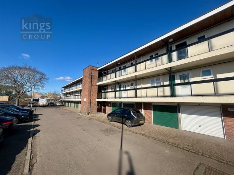 Maynard Court, Waltham Abbey - EAID:KingsGroupApi2020, BID:30208-14