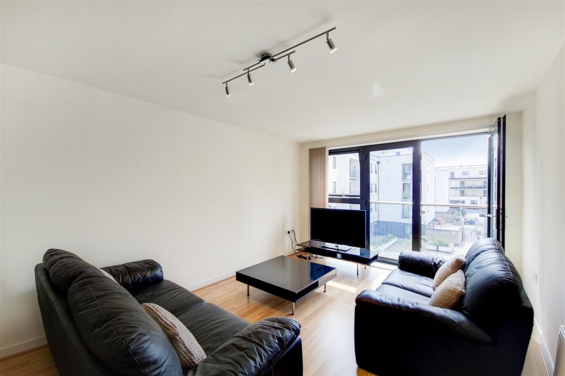 Images for Hillyfield, London