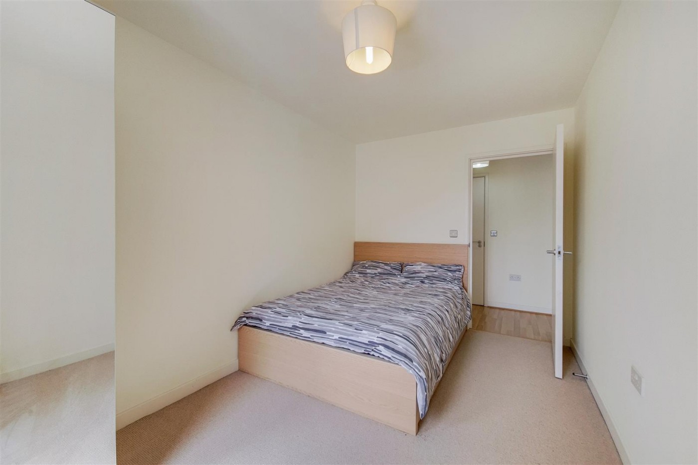 Images for Hillyfield, London
