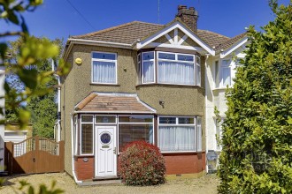Buckingham Close, Enfield