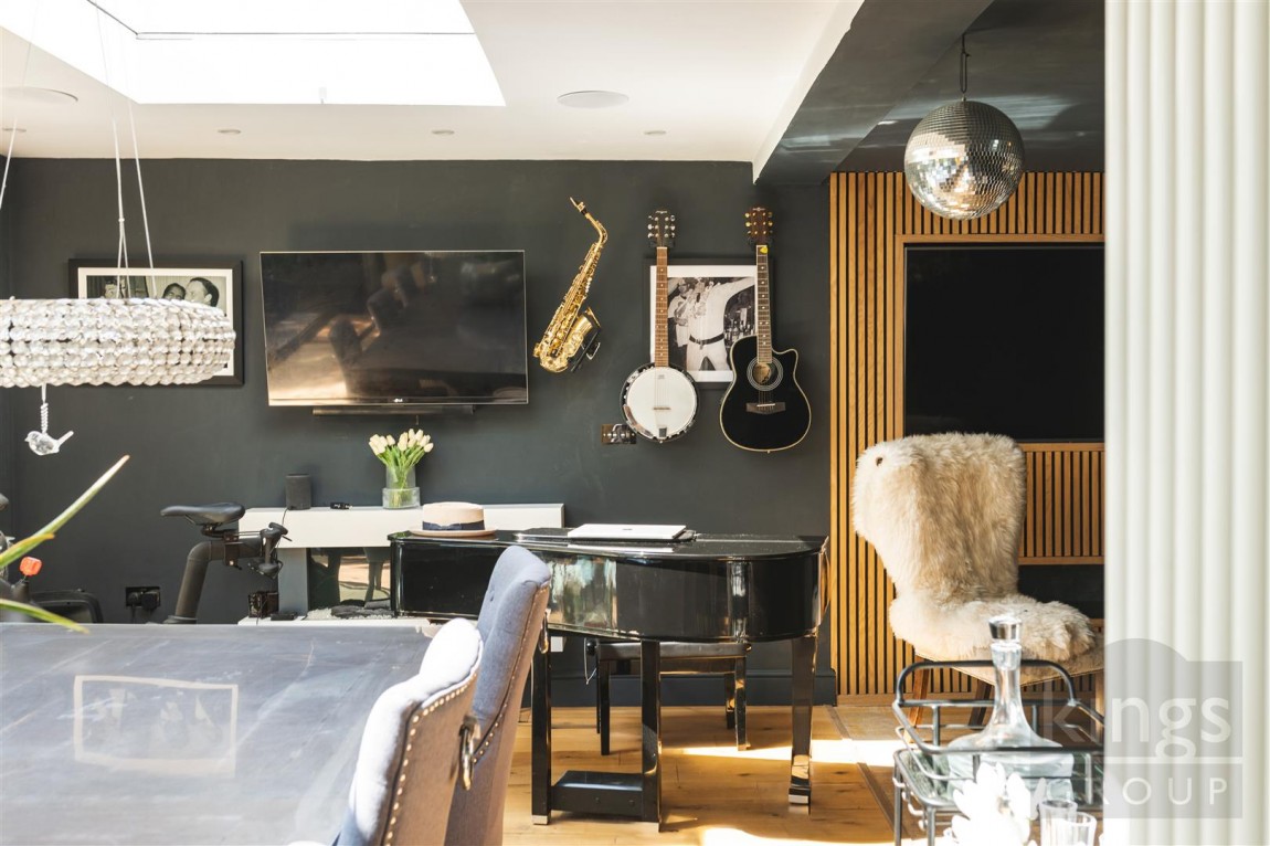 Images for Slades Hill, Enfield