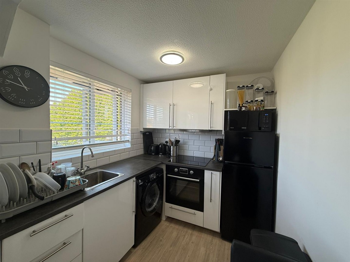 Images for Green Pond Close, London