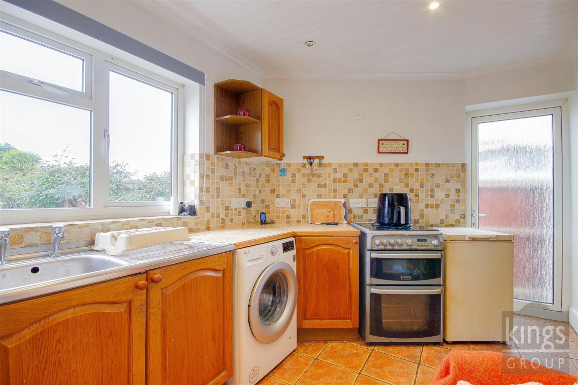 Images for Stoneleigh Avenue, Enfield