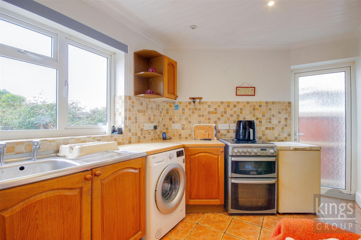 Images for Stoneleigh Avenue, Enfield