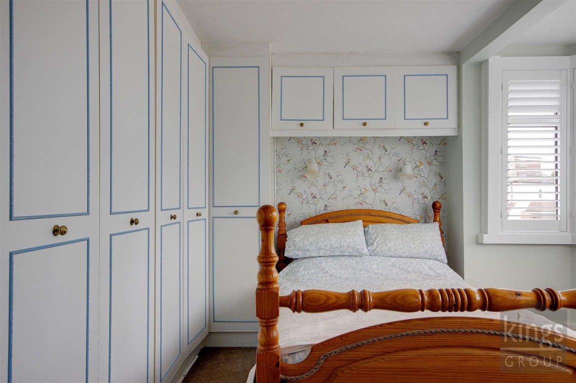 Images for Stoneleigh Avenue, Enfield