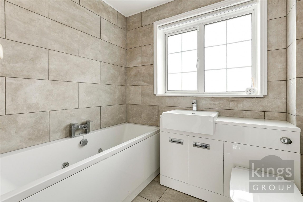 Images for Tithelands, Harlow