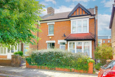 First Avenue, Enfield - EAID:KingsGroupApi2020, BID:30208-1