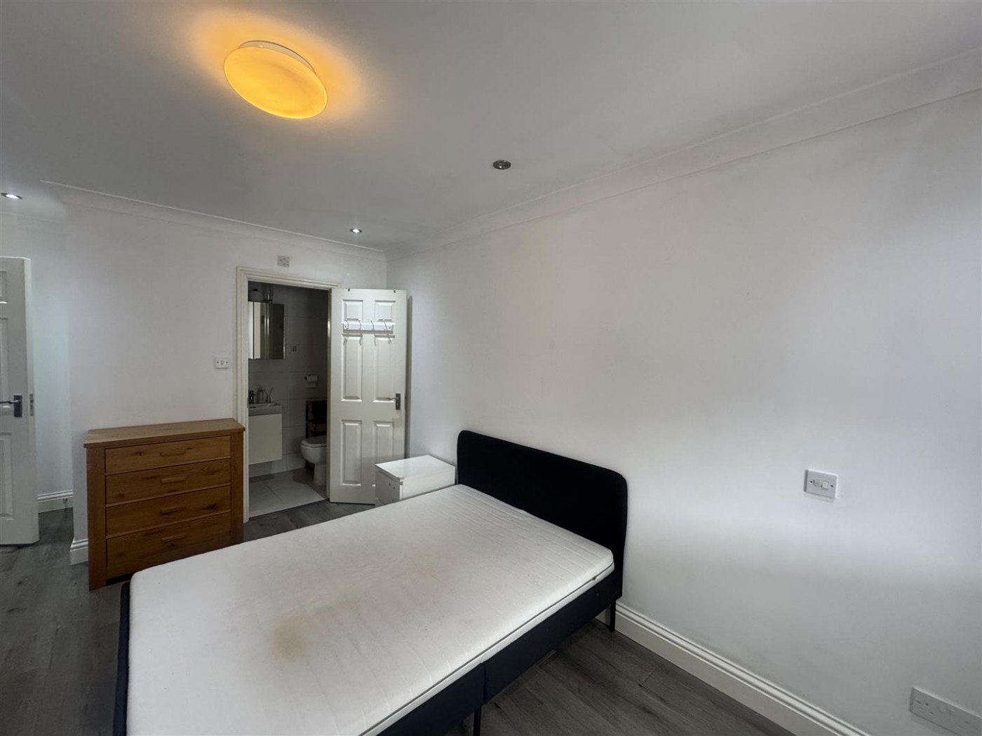 Images for Grosvenor Park Road, London