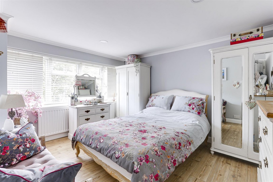 Images for Park Lane, Cheshunt, Herts