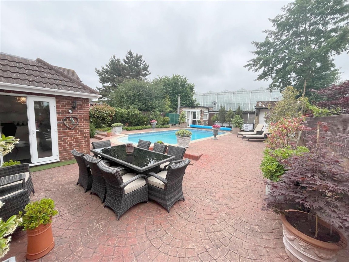 Images for Avey Lane, Waltham Abbey