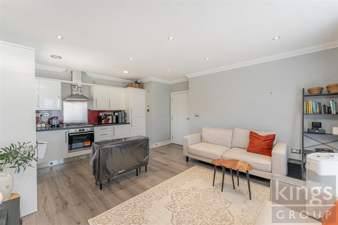 Images for Lowe Close, Chigwell