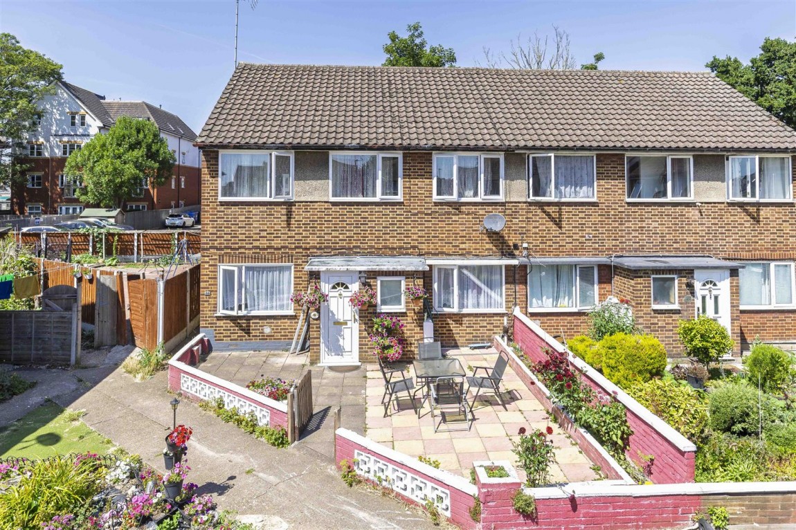 Images for Eagle Close, Enfield