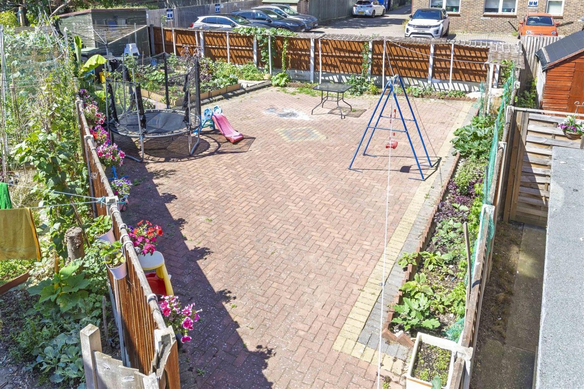 Images for Eagle Close, Enfield