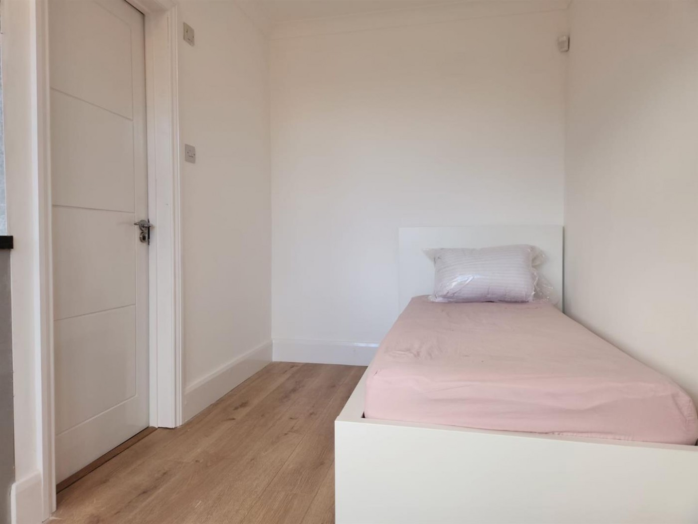 Images for Pasteur Gardens, Edmonton