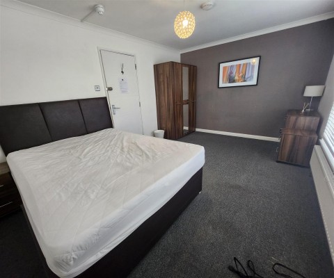 Abbotts Drive, Waltham Abbey - EAID:KingsGroupApi2020, BID:30208-14