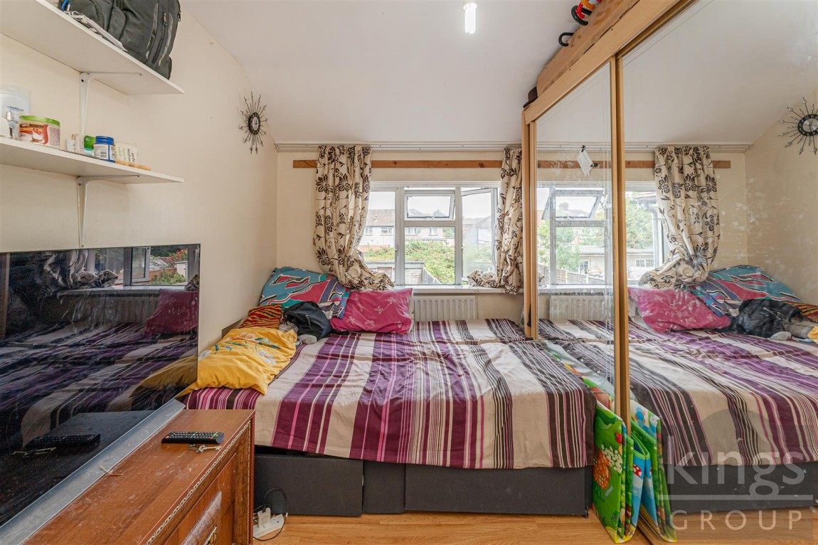 Images for Stoneleigh Avenue, Enfield