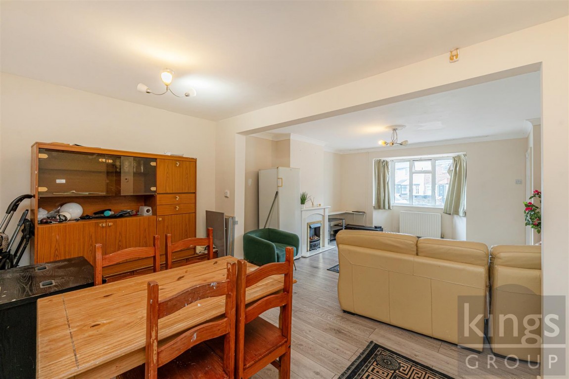 Images for Stoneleigh Avenue, Enfield