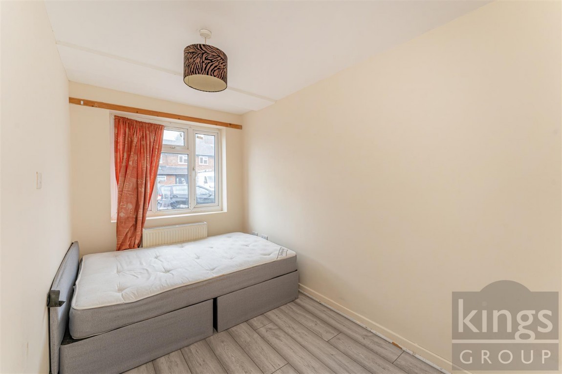 Images for Stoneleigh Avenue, Enfield