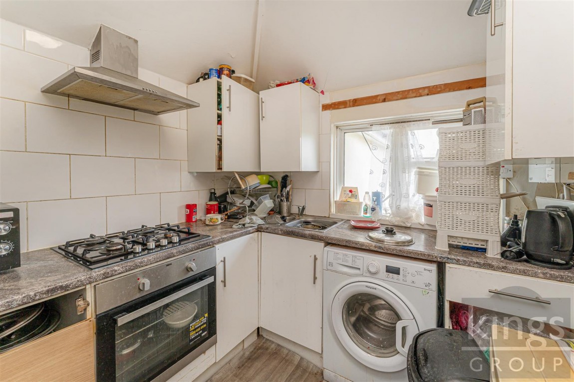 Images for Stoneleigh Avenue, Enfield