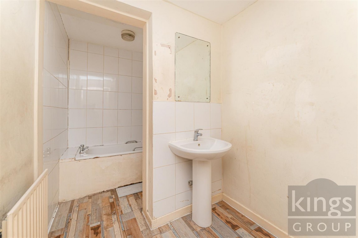 Images for Middlesborough Road, Edmonton, N18