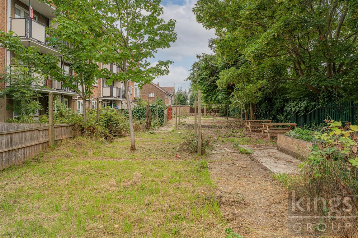 Images for Barrowfield Close, Edmonton, N9