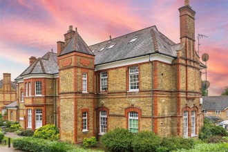 Banting Drive, London